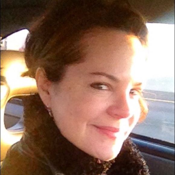 Meet your Posher, Nicole - Picture 4 of 5